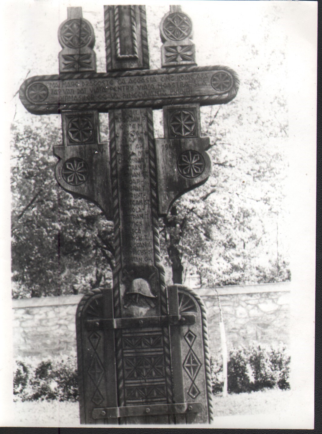 Monument al eroilor căzuţi în Al Doilea Război Mondial