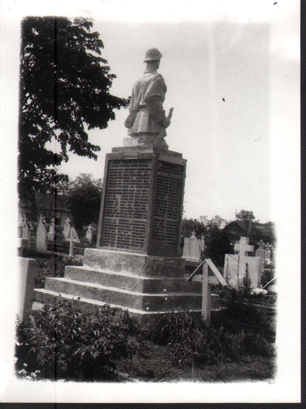 Monument al eroilor căzuți în Primul Război Mondial și în Al Doilea Război Mondial