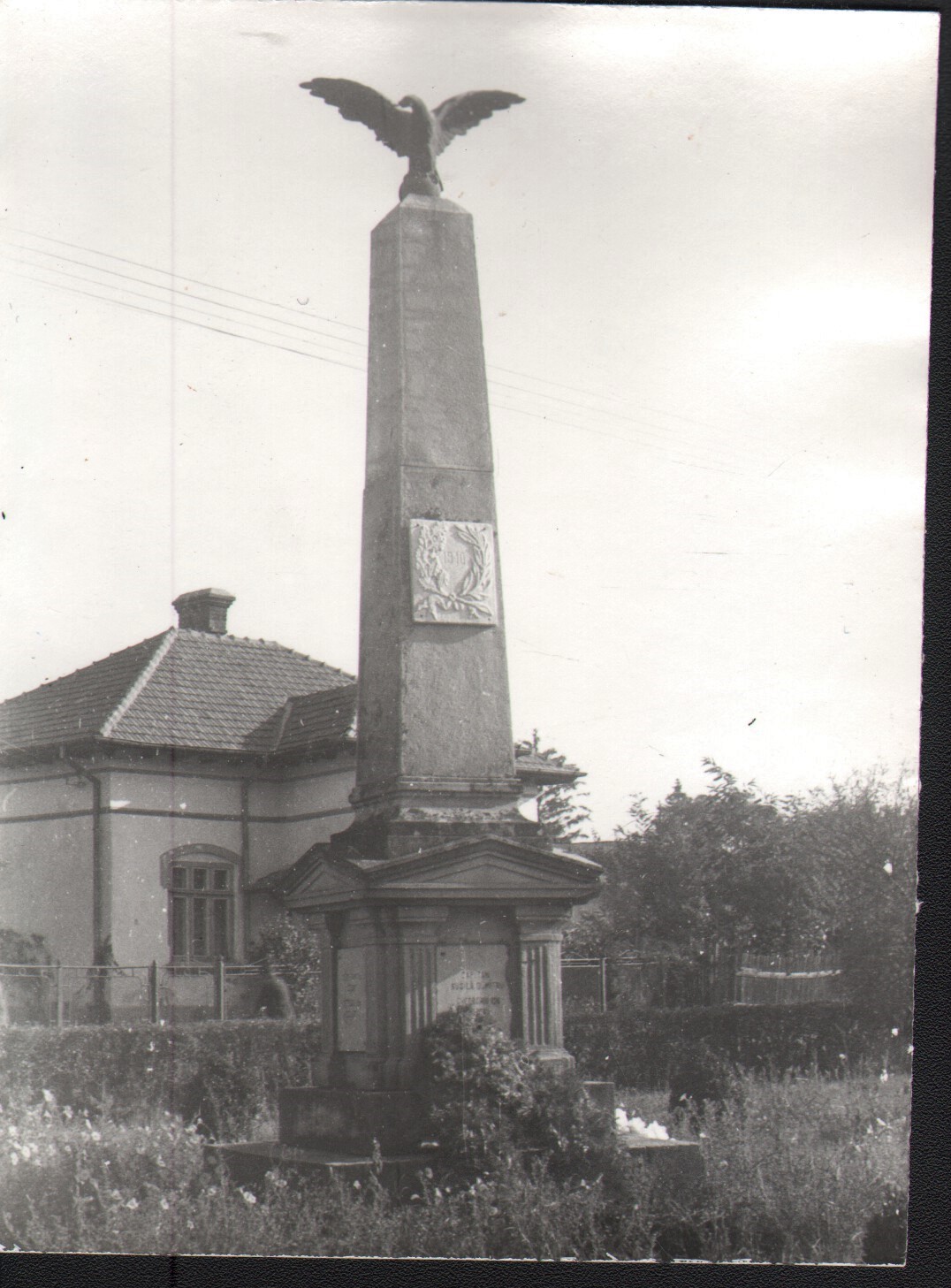 Monument al eroilor căzuți în Războiul de Independență