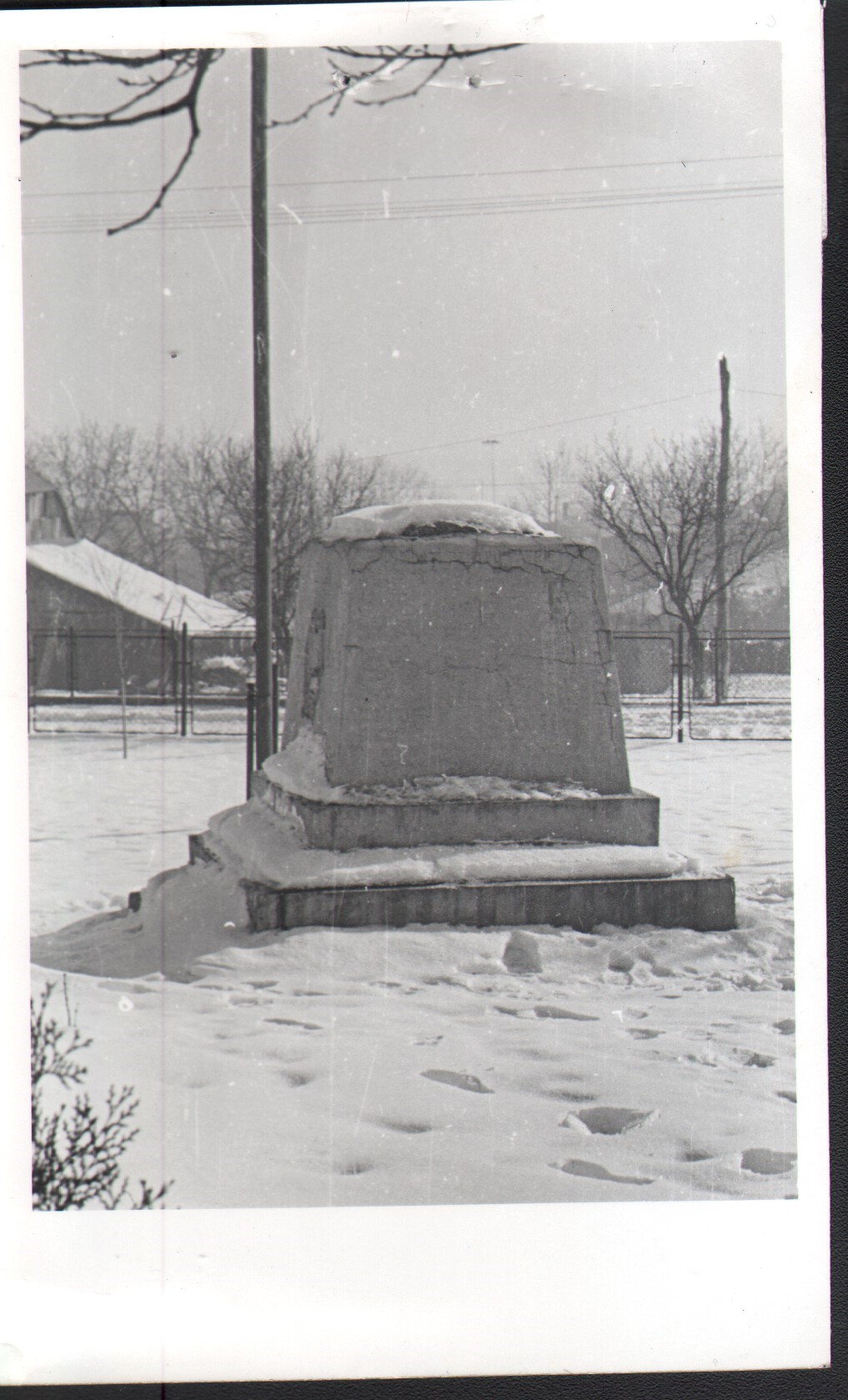 Monument al eroilor căzuţi în Primul Război Mondial