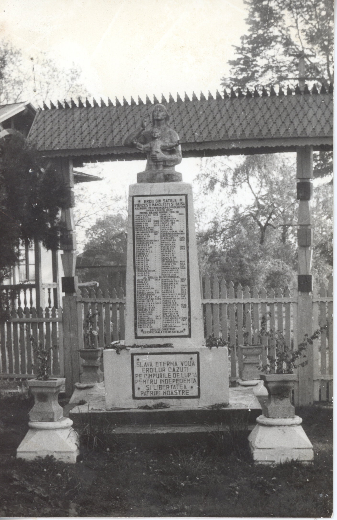 Monumentul eroilor care au căzut pentru patrie
