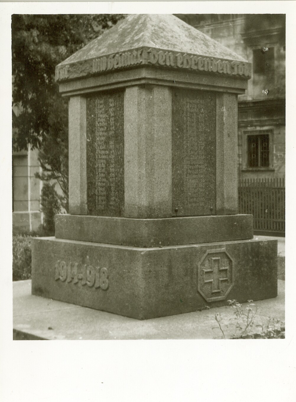 Monument al militarilor sași căzuți în Primul Război Mondial