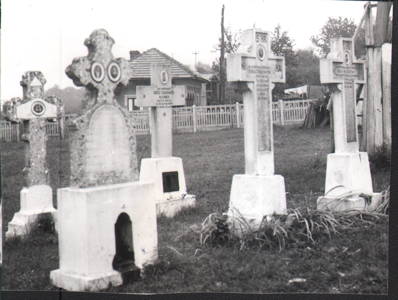 Cimitirul eroilor din 1941-1945 din satul Ungureni