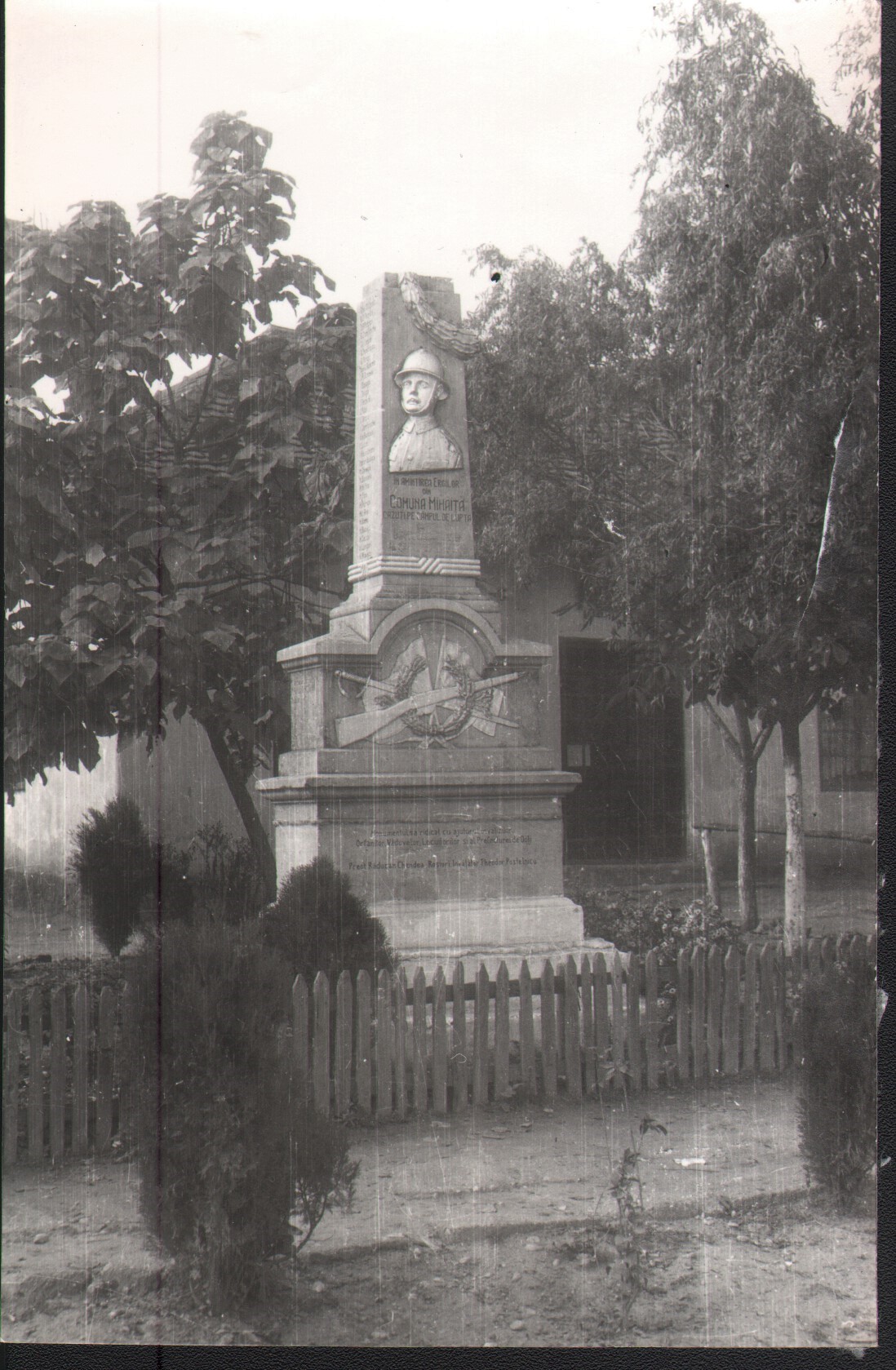 Monumentul eroilor