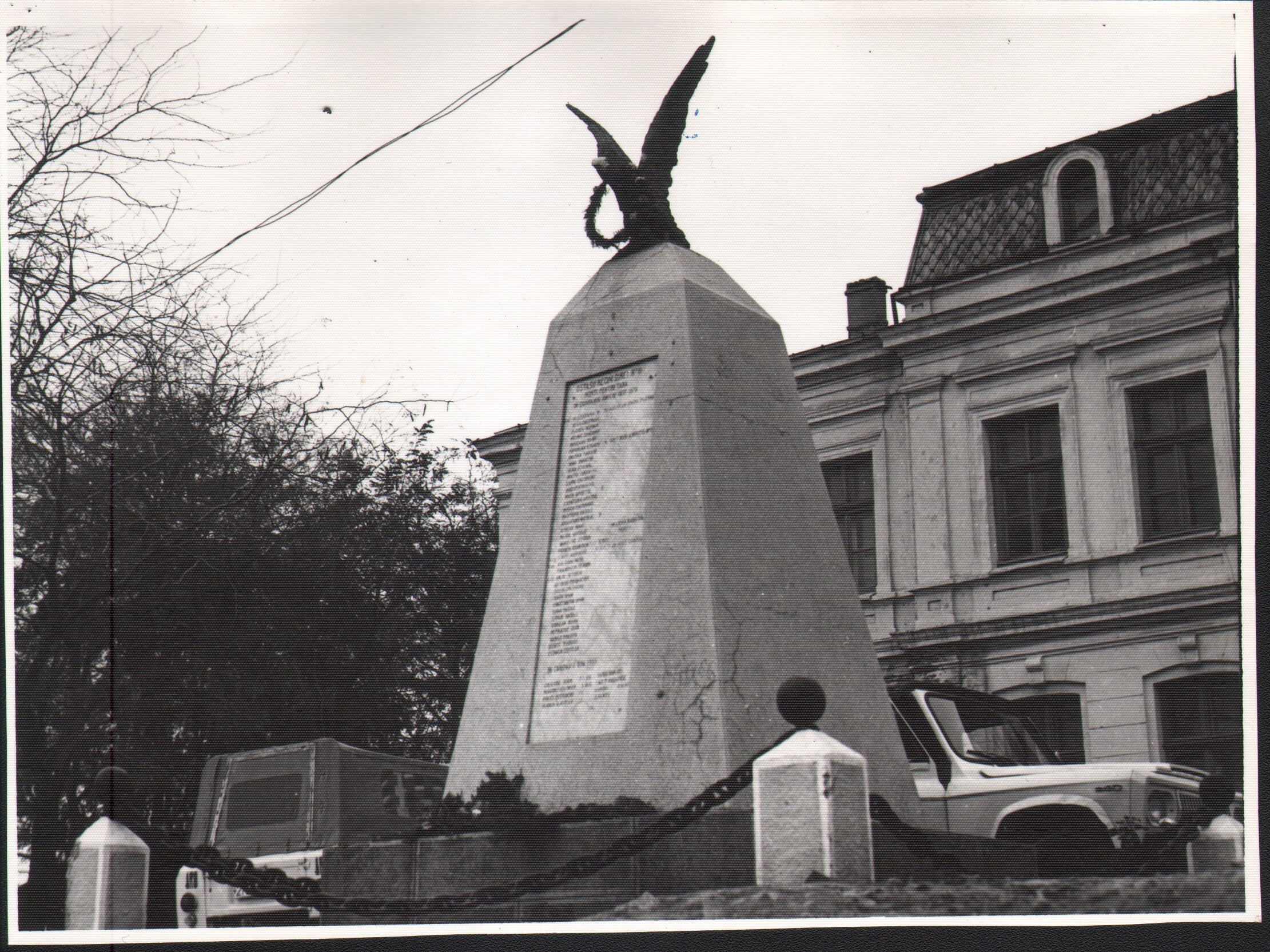 Monumentul eroilor din 1877-1878 şi din campania din 1913