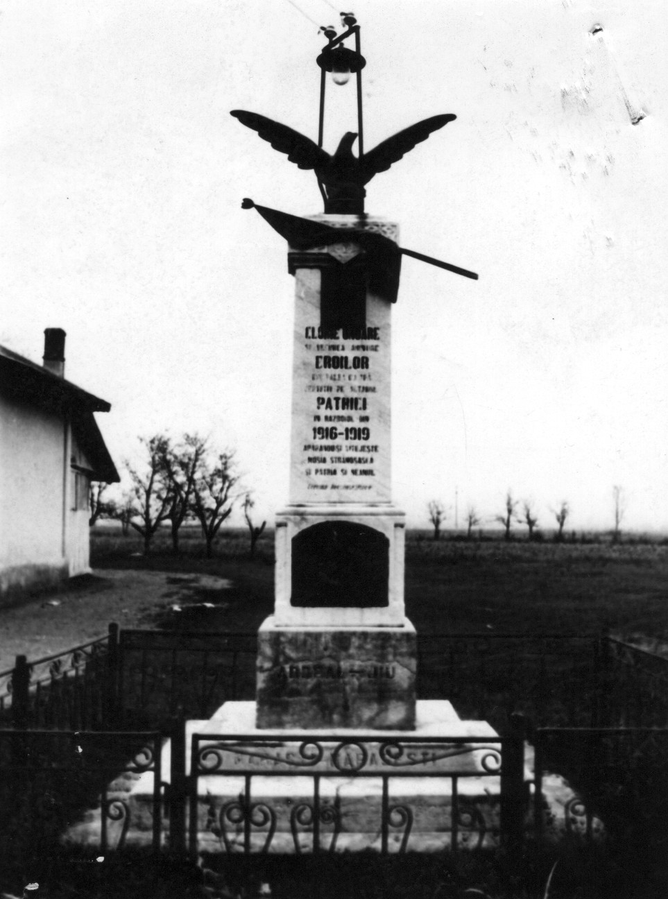 Monumentul eroilor