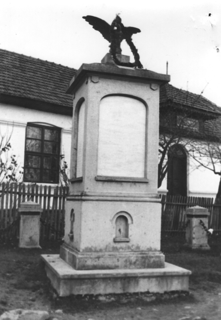 Monumentul eroilor din Primul Război Mondial