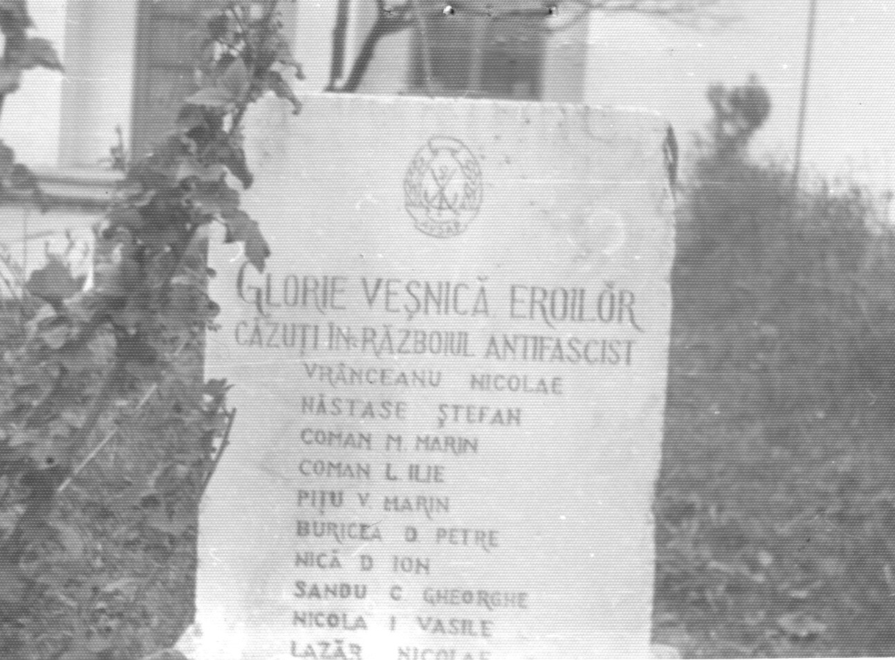 Placă comemorativă 1944-1945