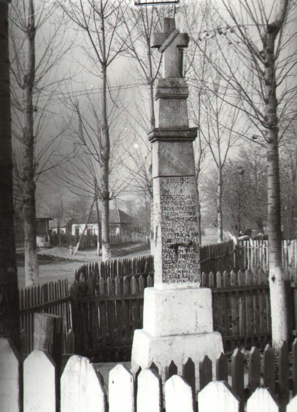 Monument al eroilor căzuţi în Primul Război Mondial