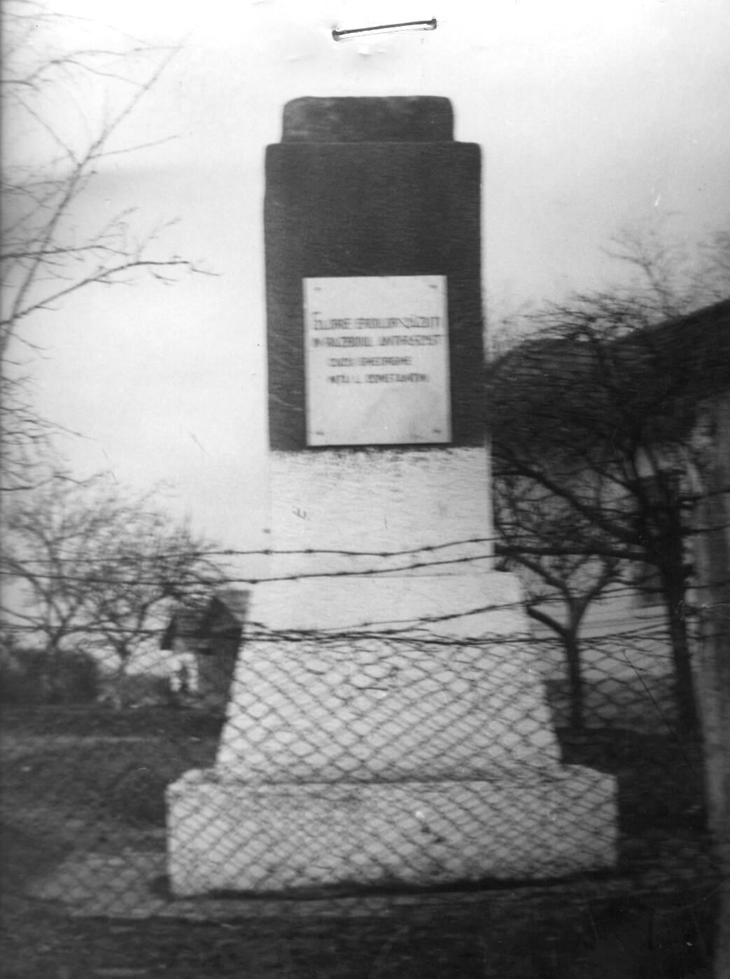 Monument al eroilor căzuţi în Al Doilea Război Mondial