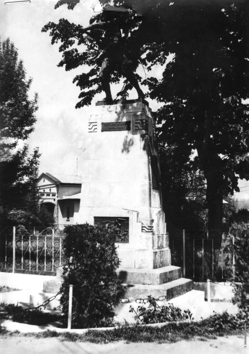 Monument al eroilor căzuți în Primul Război Mondial