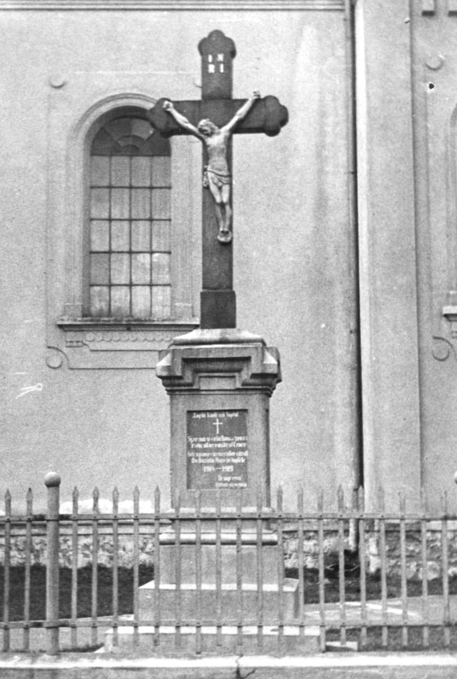 Monument al eroilor - troiţă de piatră