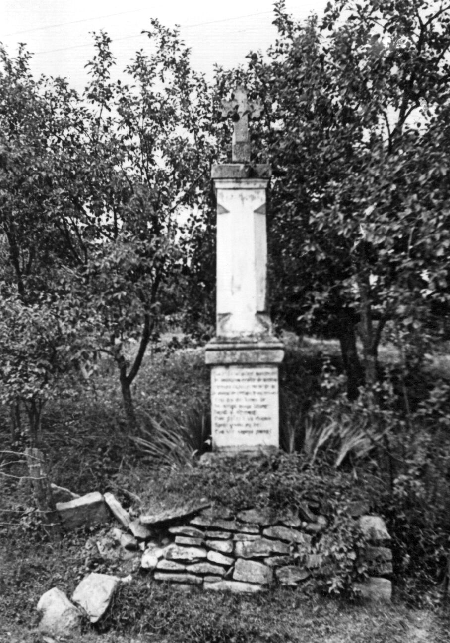 Monumentul eroilor căzuţi în Primul Război Mondial