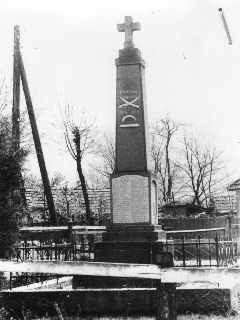 Monument al eroilor căzuţi în Primul Război Mondial