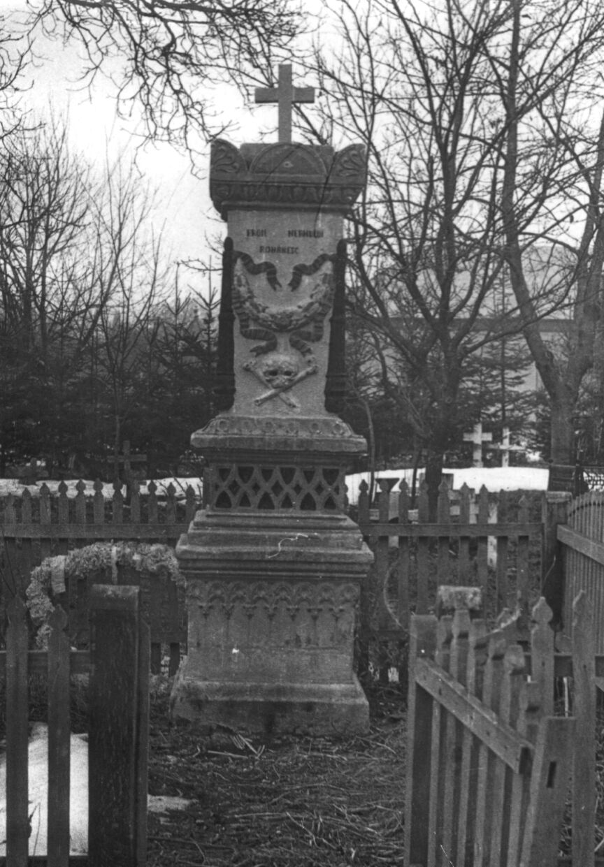 Monument al eroilor căzuți în Războiul de Independență, în Primul Război Mondial și în Al Doilea Război Mondial