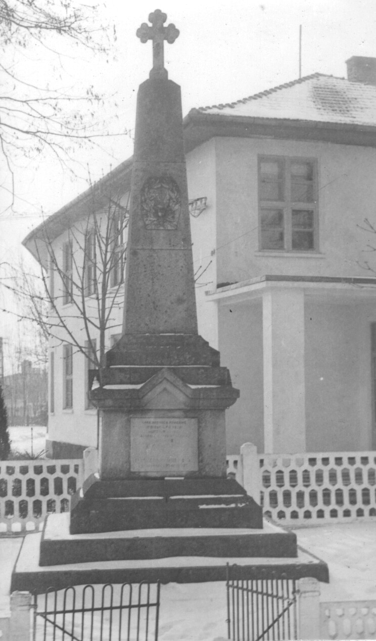 Monument al eroilor căzuţi în Primul Război Mondial