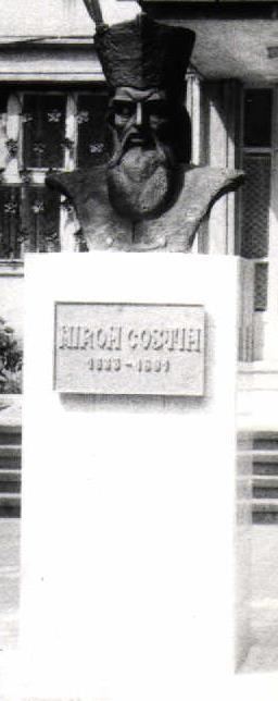 Bustul cronicarului Miron Costin