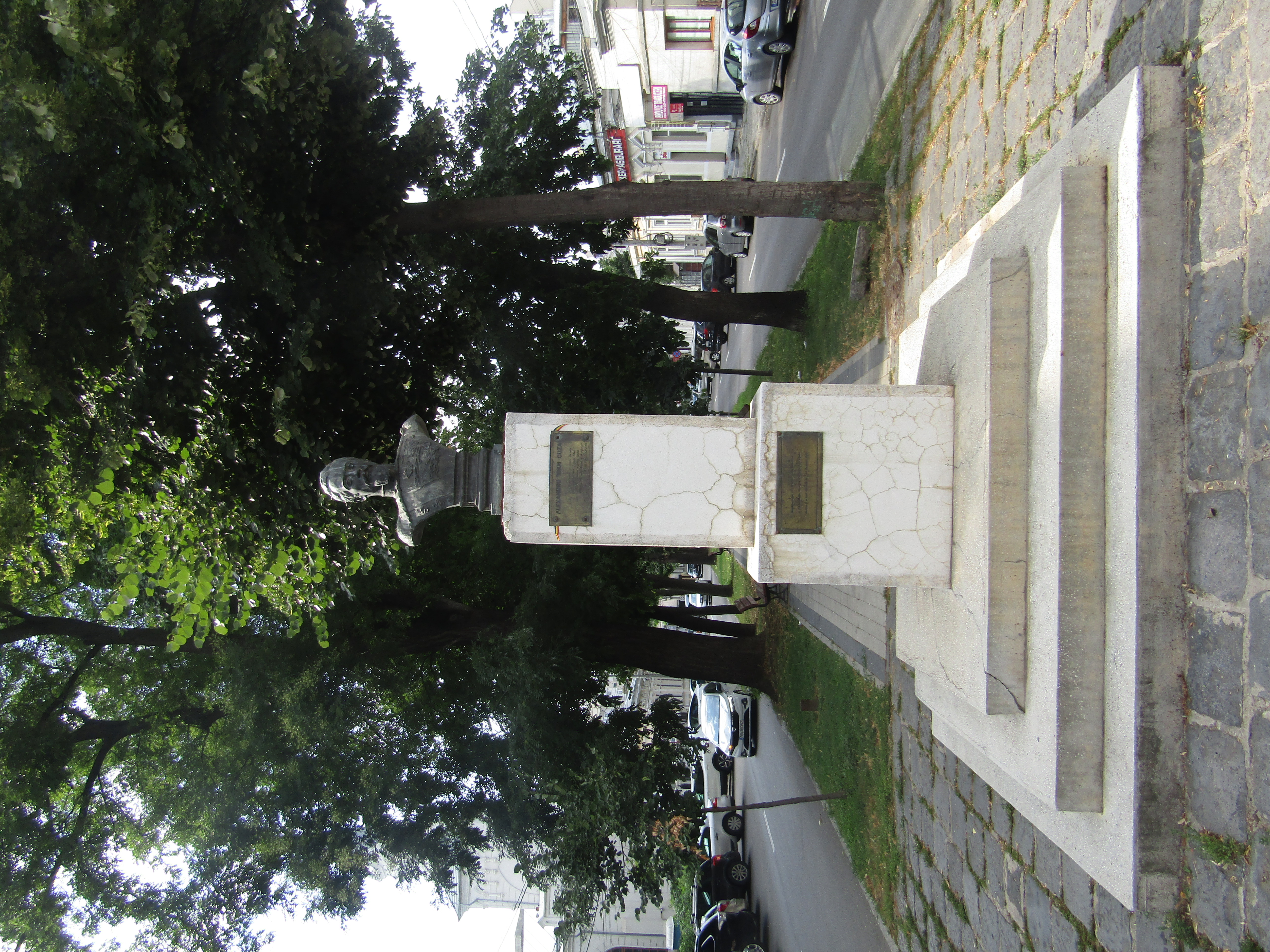Bustul domnitorului Alexandru Ioan Cuza