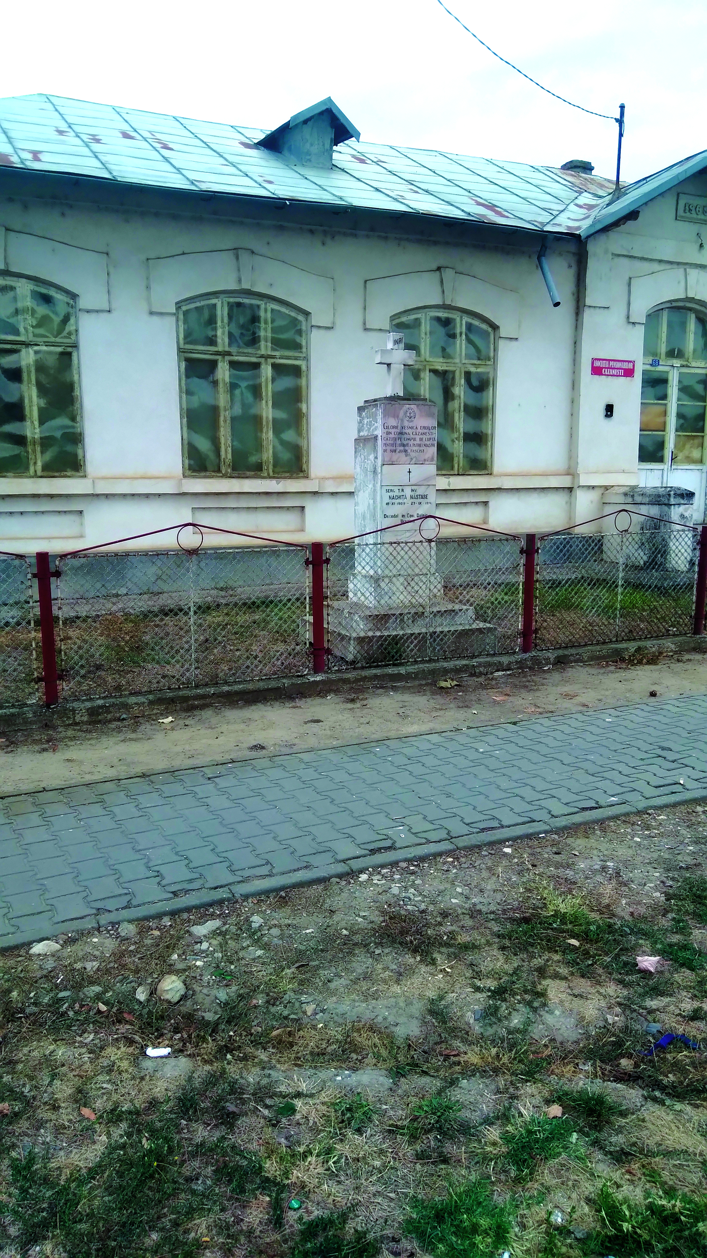 Monument al eroilor căzuți în Al Doilea Război Mondial